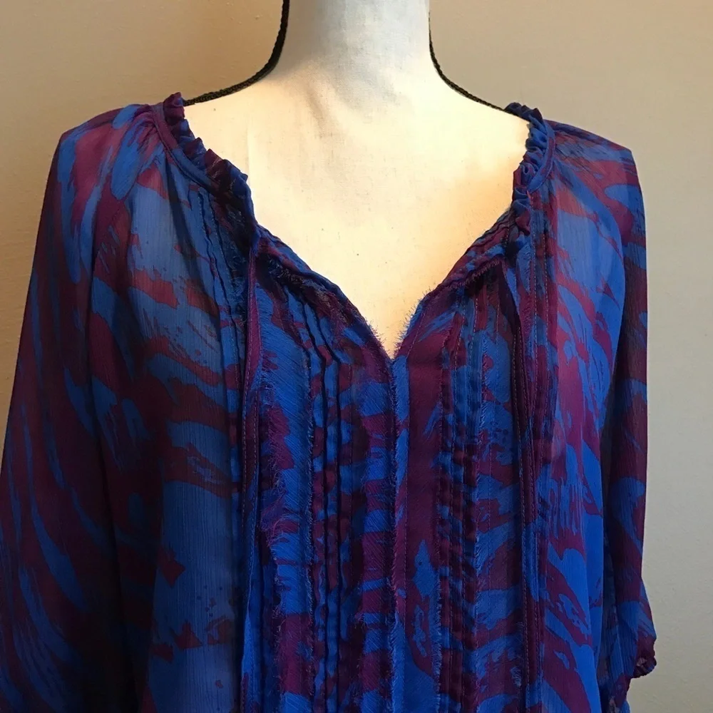 [Express] Light Sheer Blouse